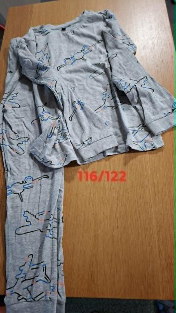 Pyjama jongen Maat 116 lange mouwen en groter kort, Kinderen en Baby's, Ophalen, Zo goed als nieuw, Jongen, Nacht- of Onderkleding