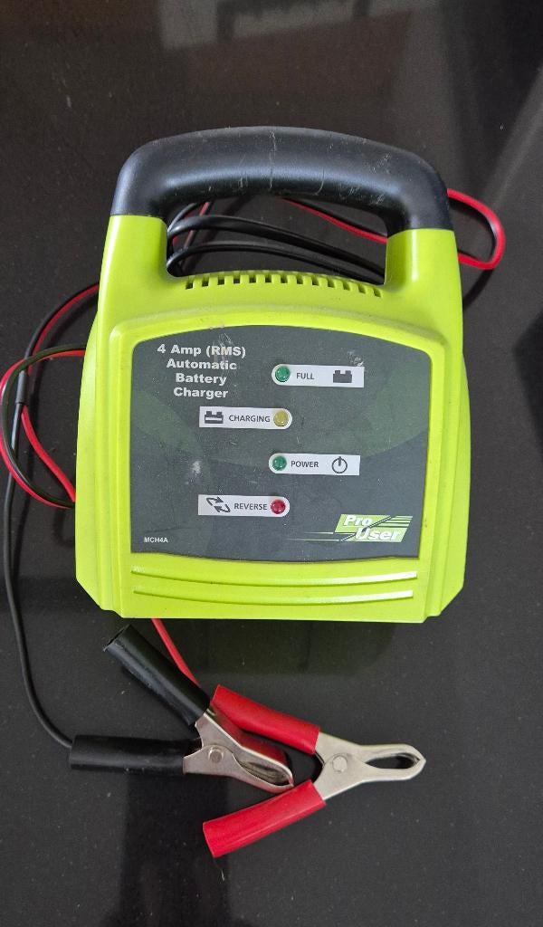 Chargeur de batterie automatique 4A PRO USER, Enlèvement, Utilisé