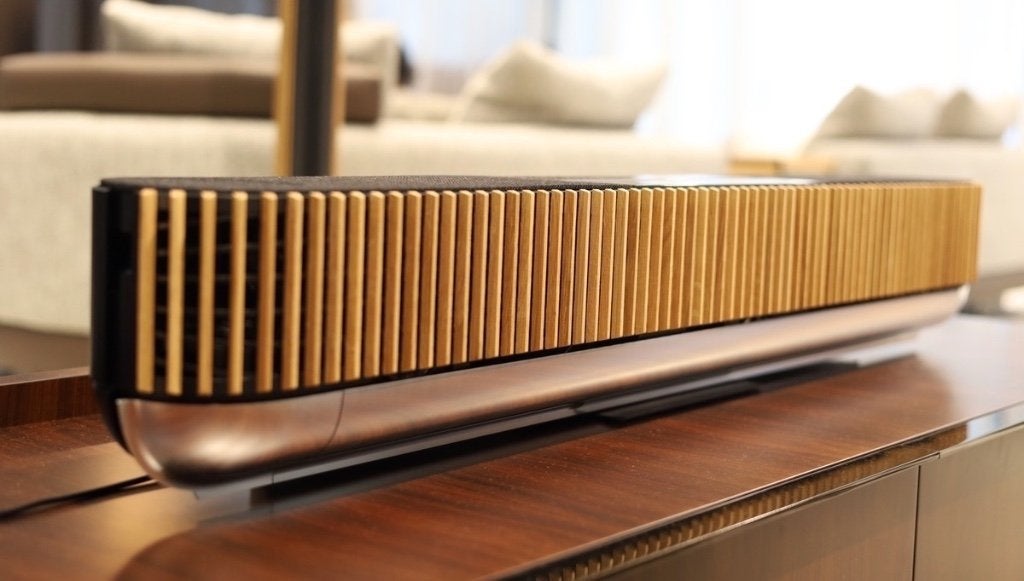 Bang & Olufsen Beosound Theatre 55 Alu/Eik Dolby Atmos - B&O, Info@bang-olufsen.dk, Comme neuf, Enlèvement, Bluetooth