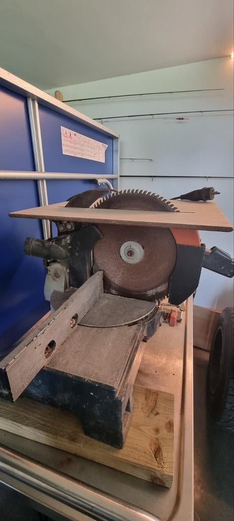 Professionele afkortzaag 300mm of zaagtafelblad, Doe-het-zelf en Bouw, Gereedschap | Zaagmachines, Ophalen, Afkortzaag