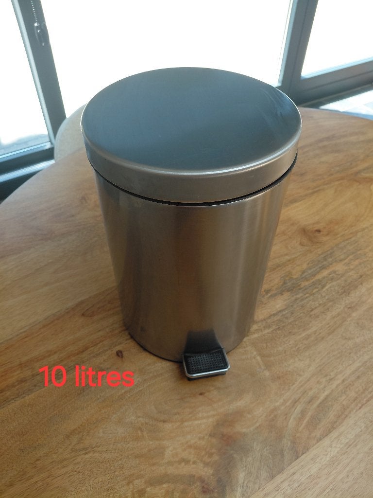 Poubelle à pédale, Enlèvement, Utilisé, Inox, À pédale