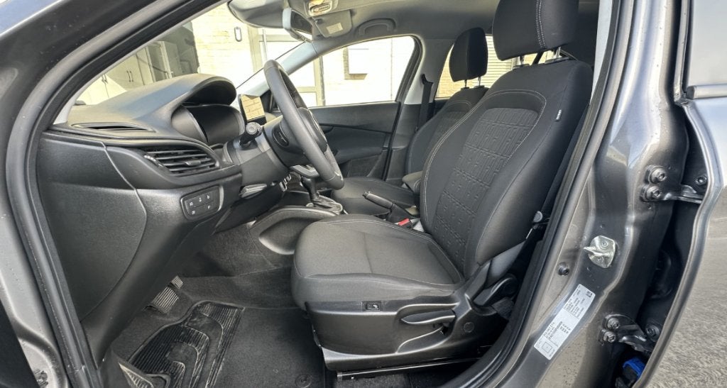 Fiat Tipo Cross 1.5 mild hybrid, Auto's, Automaat, Stof, Zwart, Apple Carplay