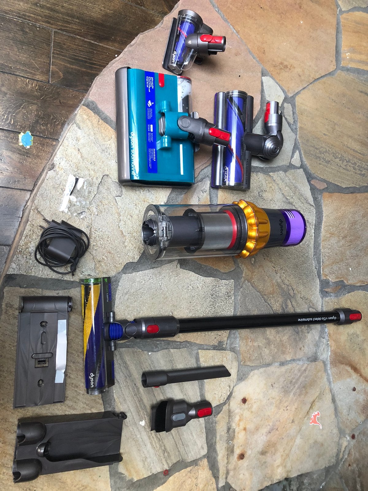 Aspirateur DYSON SUBMARINE v15s, Réservoir, Aspirateur balai, Comme neuf, Enlèvement