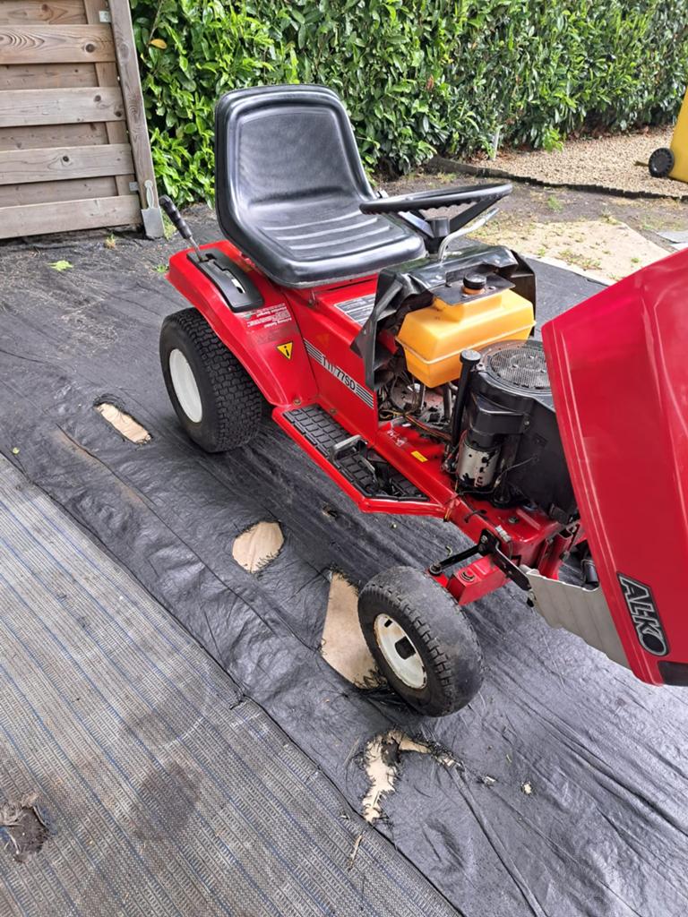 Grasmaaier/ trekker, Tuin en Terras, Zitmaaiers, Ophalen, Zo goed als nieuw