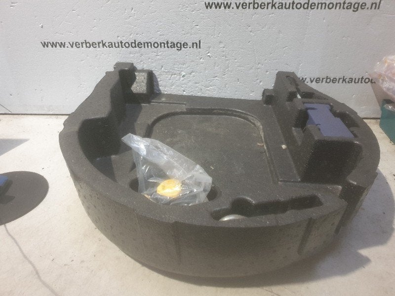 GEREEDSCHAPSET (13209363), Opel Automobile GmbH, Gebruikt, Kontakt-opel@opel.com, Bahnhofsplatz
65423  Rüsselsheim am Main, DE