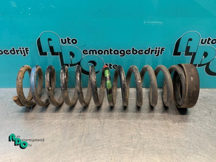 Ressort de suspension avant d'un Mercedes 200 - 500, 3 mois de garantie, Utilisé, -, -
