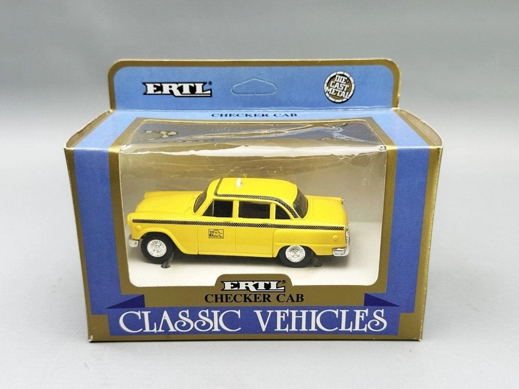 1:43 Ertl 2587 Checker CAB yellow taxi (Marathon, A11E) 1988, Enlèvement ou Envoi, Comme neuf, Voiture, Autres marques