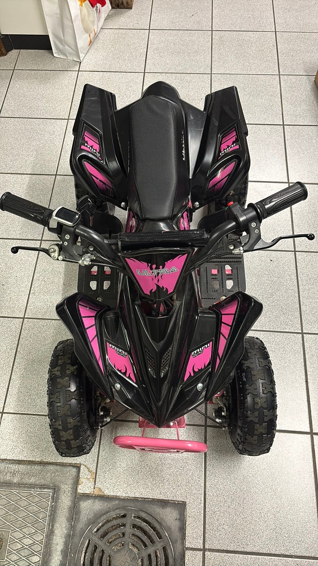 Mini kinderquad, Ophalen, Zo goed als nieuw