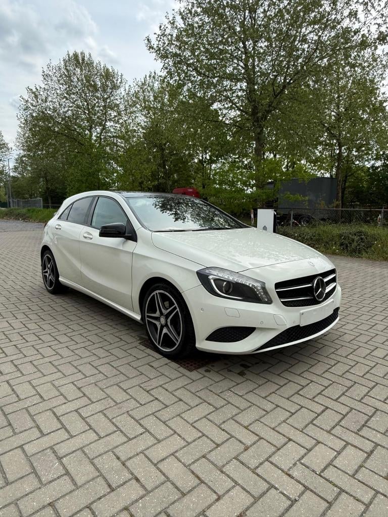 Mercedes A180 Essence Automatique, Autos, Achat, Entreprise, Noir, 5 portes
