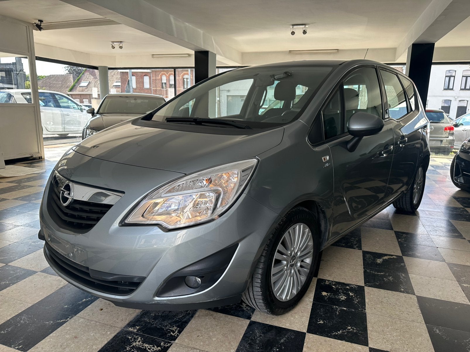Opel Meriva 1.4 Essence - 56 000 km, Capteur de lumière, Achat, 140 g/km, Entreprise