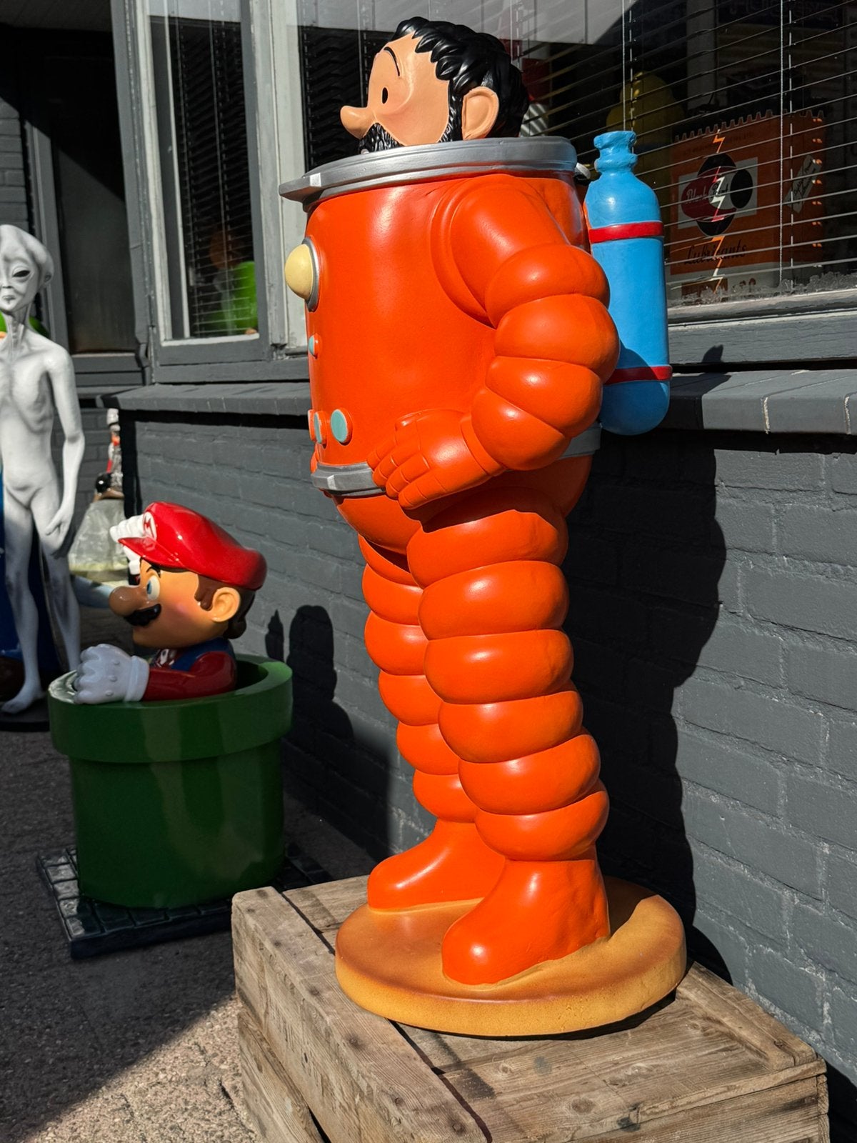Le Capitaine Haddock vu de la statue de Tintin, Collections, Enlèvement, Comme neuf, Humain