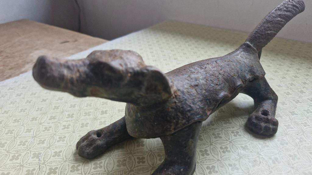 Antieke apothekerspers in de vorm van een hond, Ophalen of Verzenden