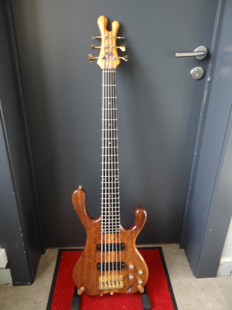 Rare et Magnifique Basse 6 cordes K&K Krajicek.Custom., Enlèvement ou Envoi, Utilisé, Électrique, 6 cordes