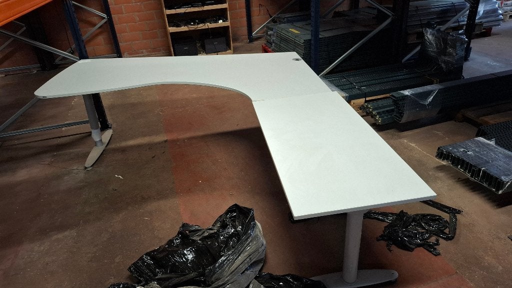 Bureau - 240 x 200 cm, Huis en Inrichting, Bureaus, Ophalen, Gebruikt, Hout, Hoekbureau