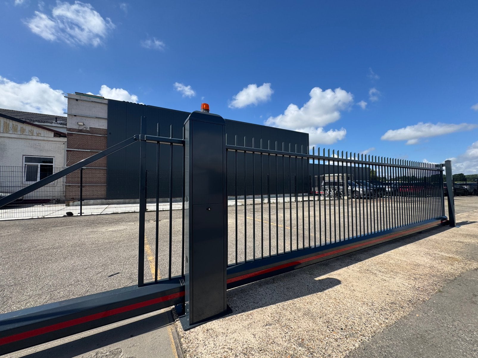 Nouveau portail coulissant automatique, Neuf, 200 cm ou plus, Acier, Porte coulissante