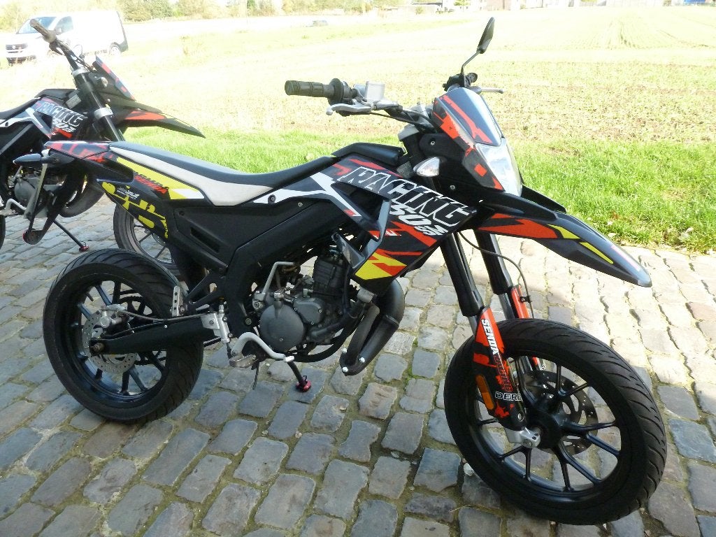 Derbi Senda SM 50 Racing in top staat, Fietsen en Brommers, Ophalen, 6 versnellingen, Gebruikt, Klasse B (45 km/u)