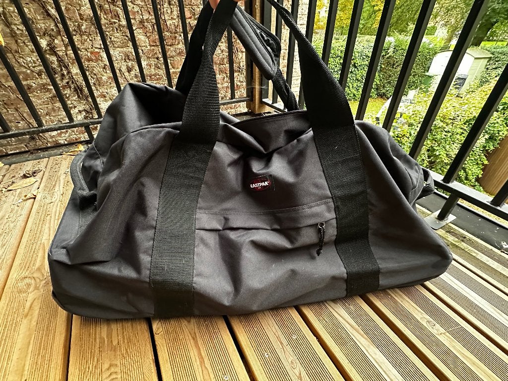Reistas EASTPAK, Ophalen, Uitschuifbare handgreep, 30 cm of meer, Zwart