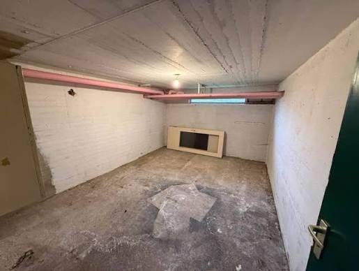 Ik ben op zoek naar  opslagruimte 20m²