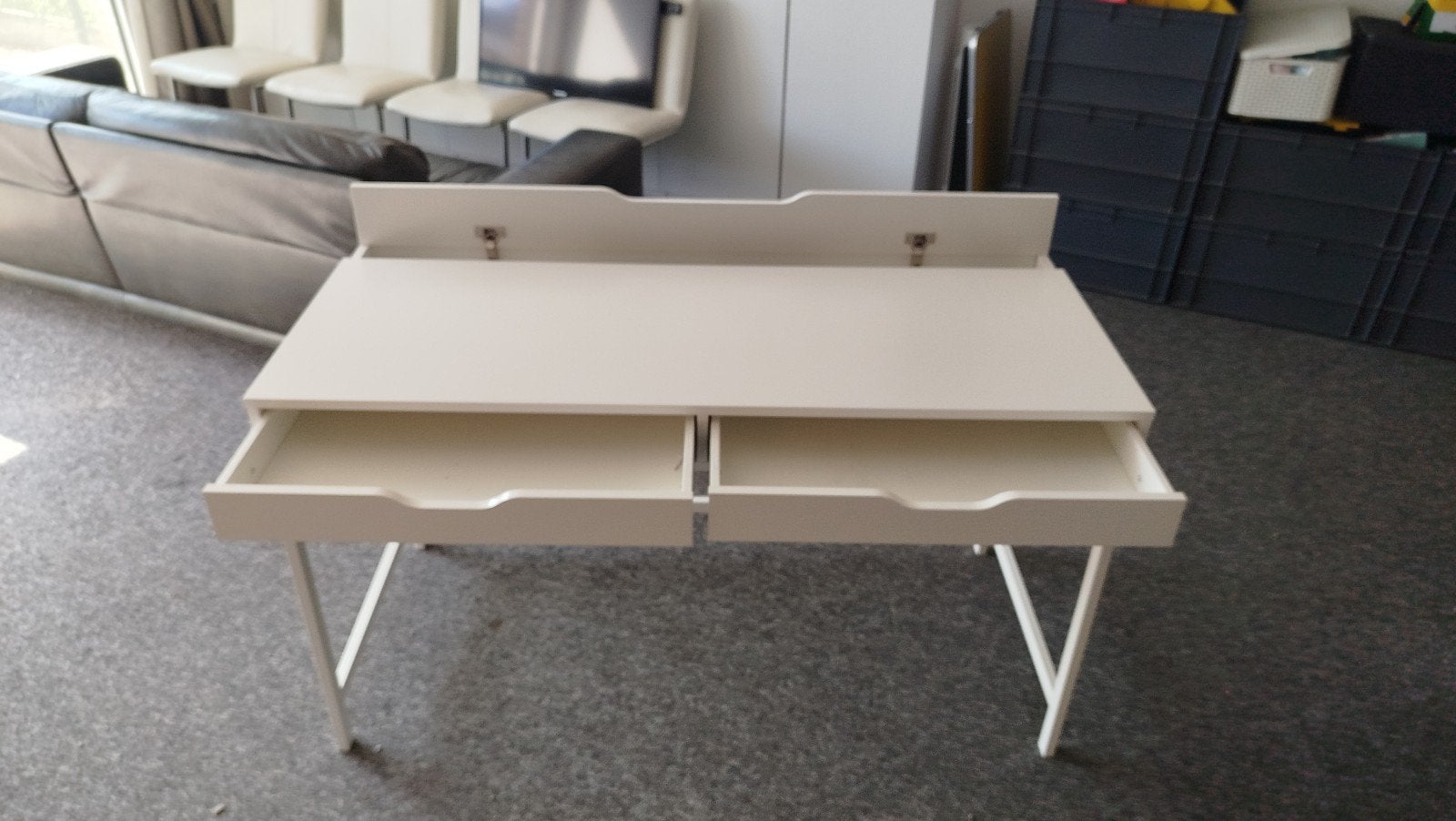 Bureau, Ophalen