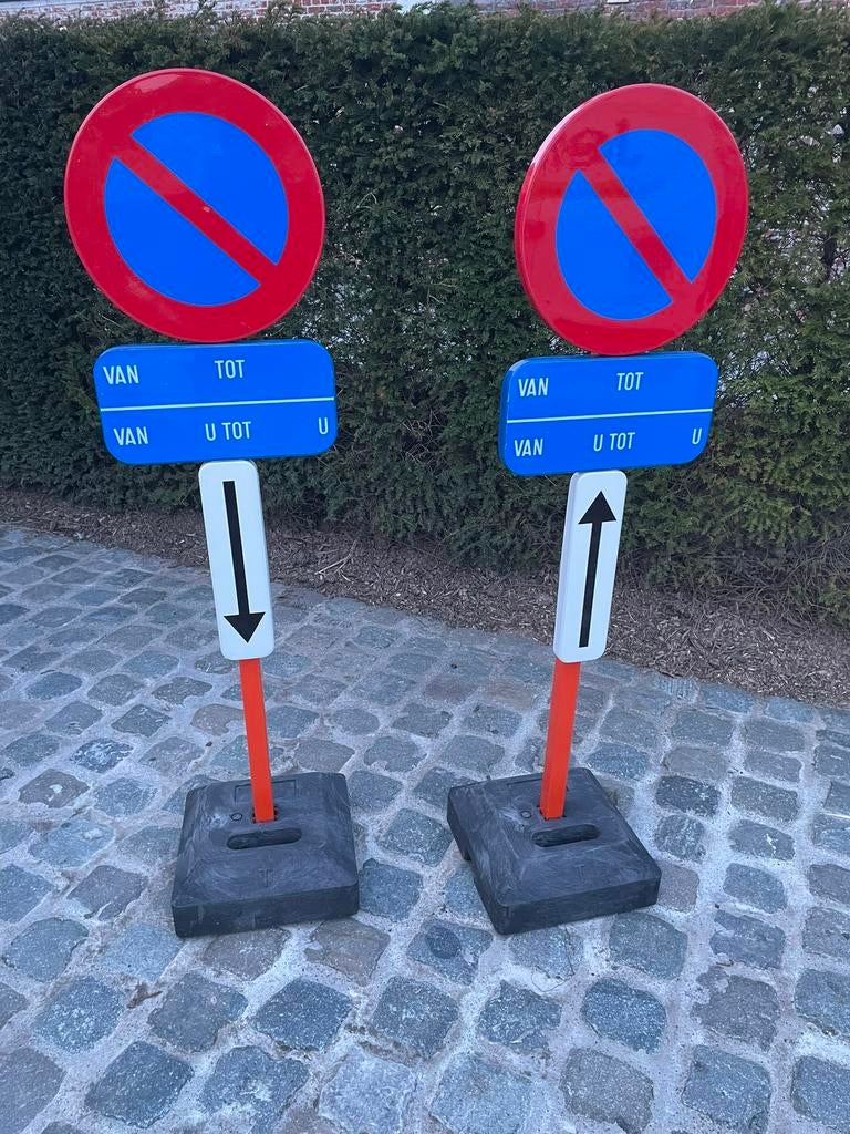 Parkeerverbod - set TE HUUR per week, Doe-het-zelf en Bouw, Overige Doe-Het-Zelf en Bouw, Ophalen, Zo goed als nieuw