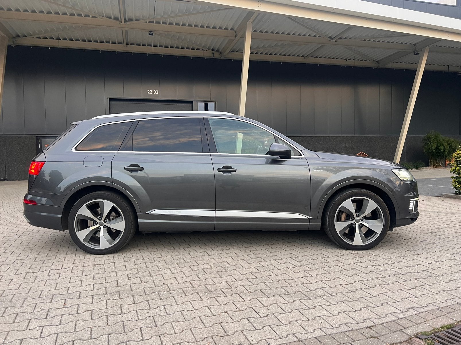AUDI Q7 3.0 TDI E-Tron Hybride Diesel 3x S-LINE 374pk VOL, Auto's, Automaat, Dealer onderhouden, Parkeerassistent, Leder