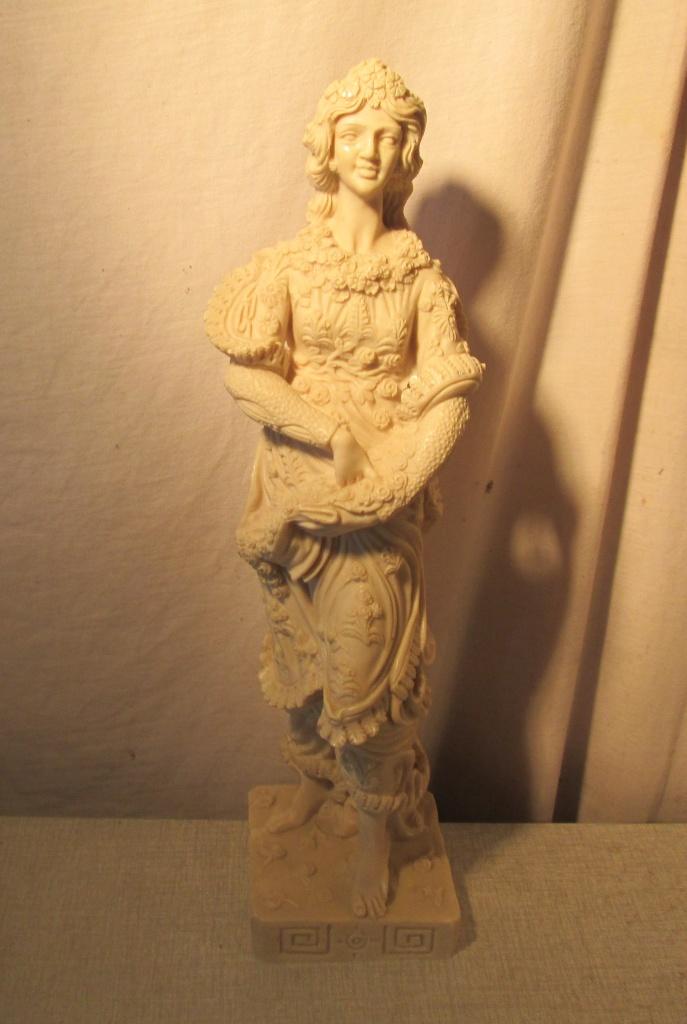Belle statue féminine - 41 cm, Antiquités & Art, Enlèvement ou Envoi, Pierre ou céramique, Statue, Femme