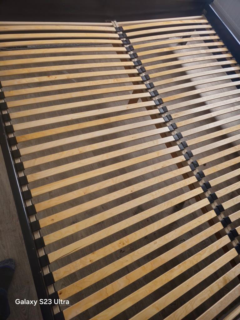 Bed 180x200 gratis ophalen, Ophalen, Gebruikt, Tweepersoons, Bedbodem