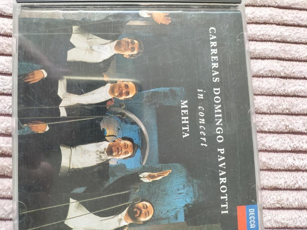 CD Carreras Domingo en Pavarotti, in concert, Verzenden