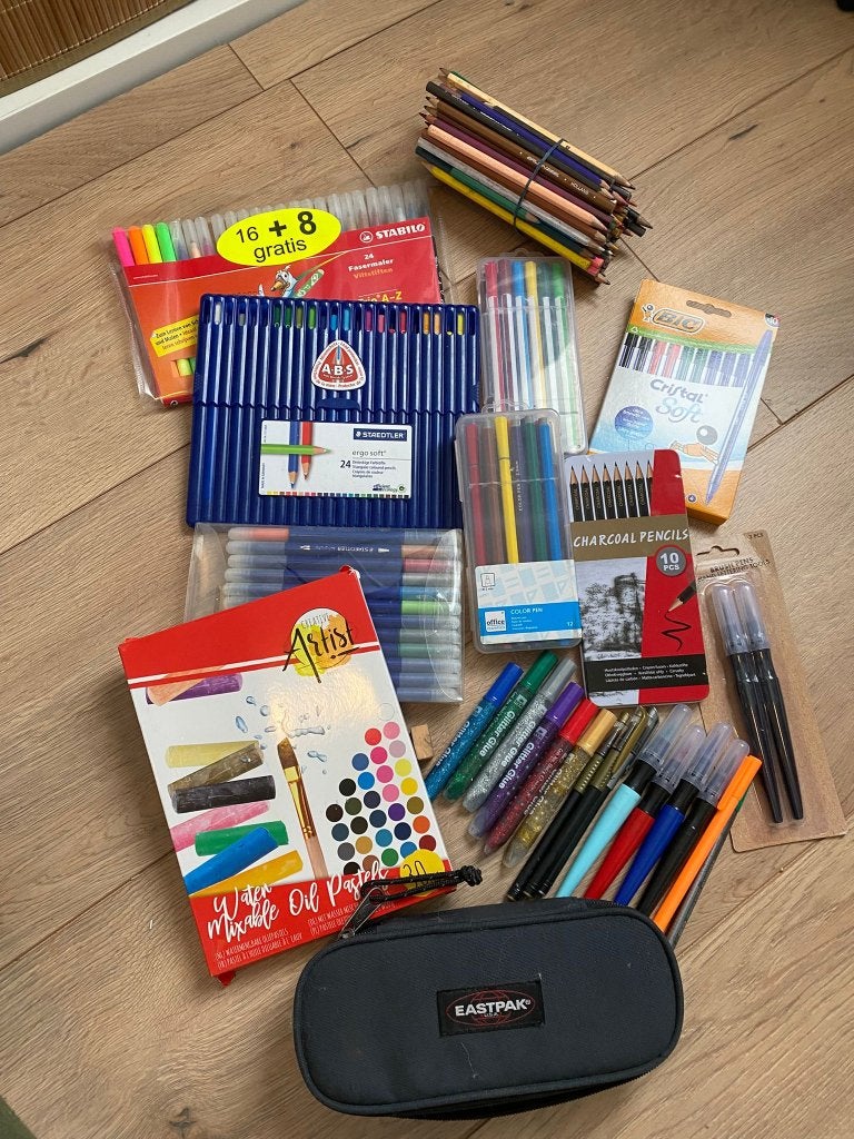 schoolbenodigdheden, Ophalen, Zo goed als nieuw