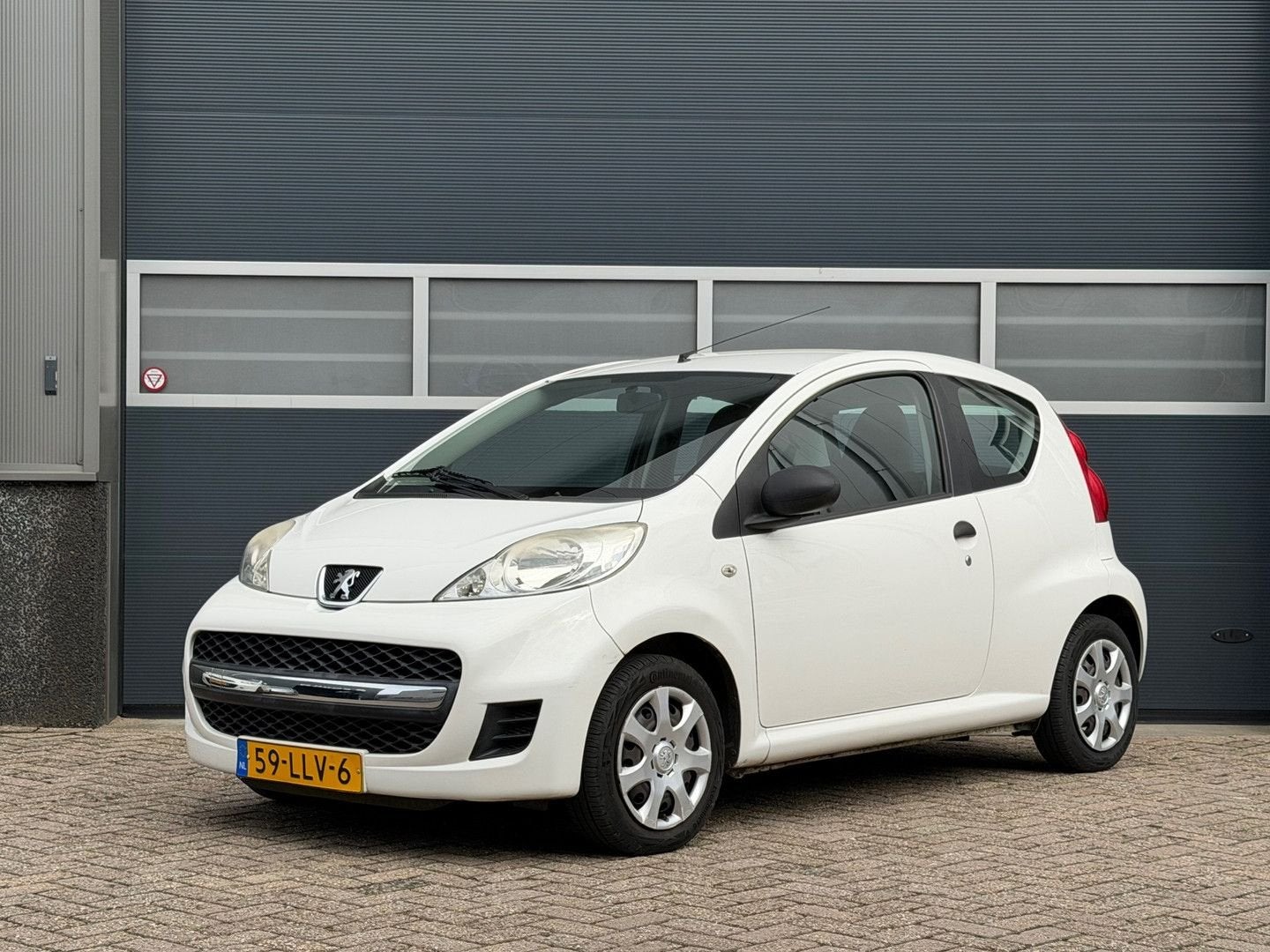 Peugeot 107 1.0-12V XR bj.2010 Stuurbekr|Radio|Nette staat., Autos, Peugeot, Achat, Boîte manuelle, ABS, Blanc