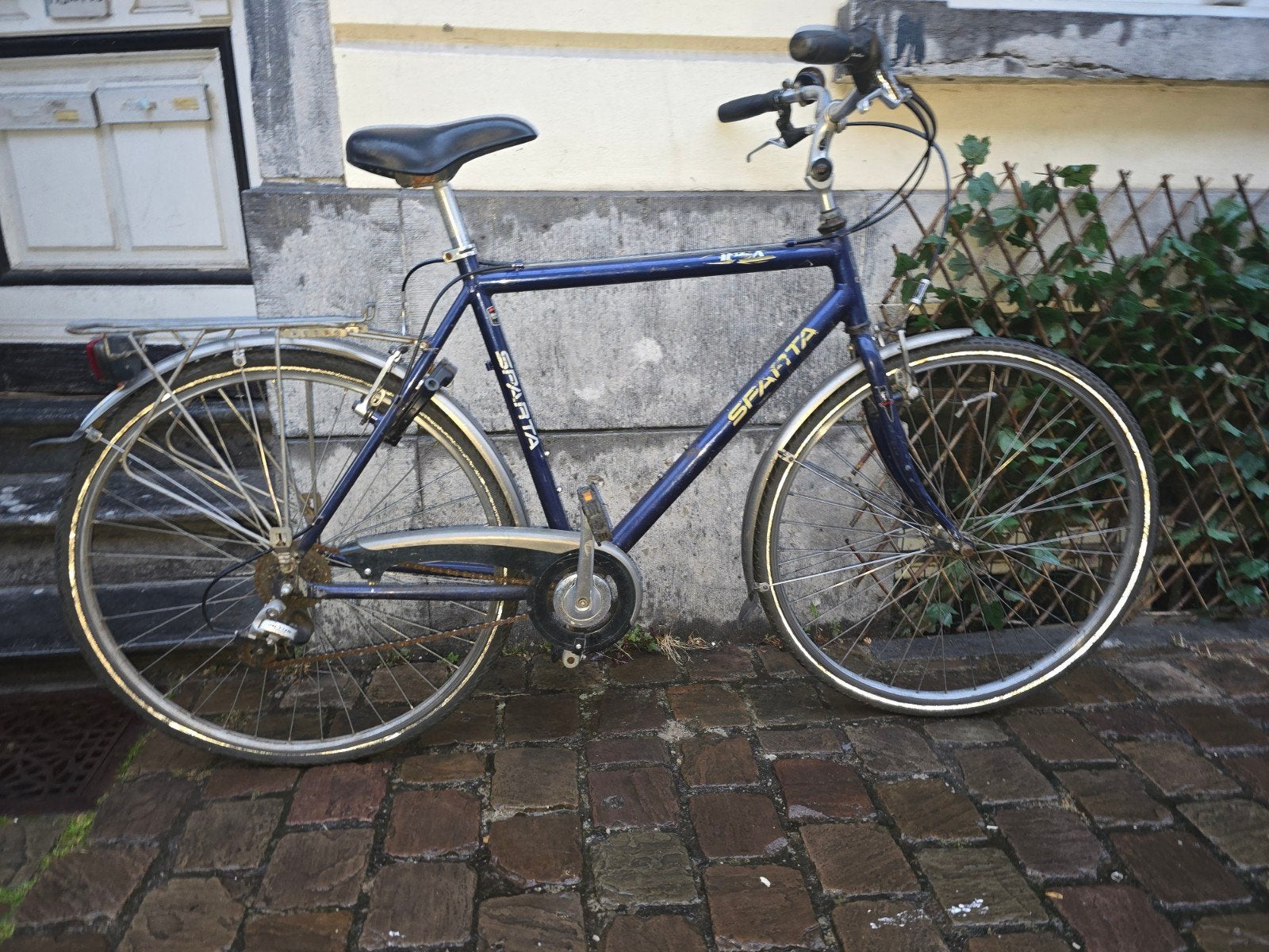 Velo 28" Sparta pour homme et femme  tres bon  etat, vitesse, Vélos & Vélomoteurs, Vélos | Hommes | Vélos pour homme, Enlèvement