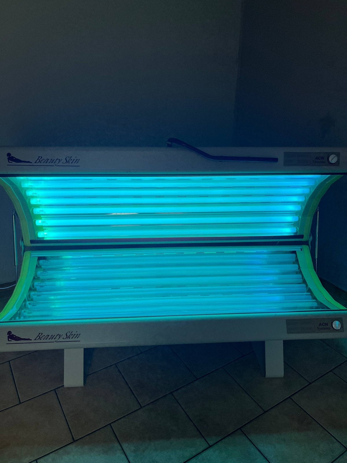 Lit de bronzage — ACN Systems Beauty Skin, Electroménager, Solarium, Banc solaire & Bronzage facial, Enlèvement, Utilisé, Banc solaire double