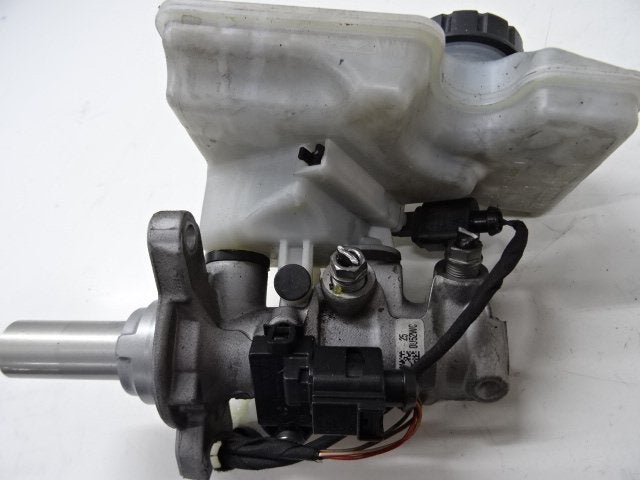 HOOFDREMCILINDER Seat Leon (5FB) (01-2012/08-2020), Gebruikt, Mevr. I. Hauben, Rue de l'Espoir 34 34
4030  GRIVEGNÉE, BE, Info@Collignon.be