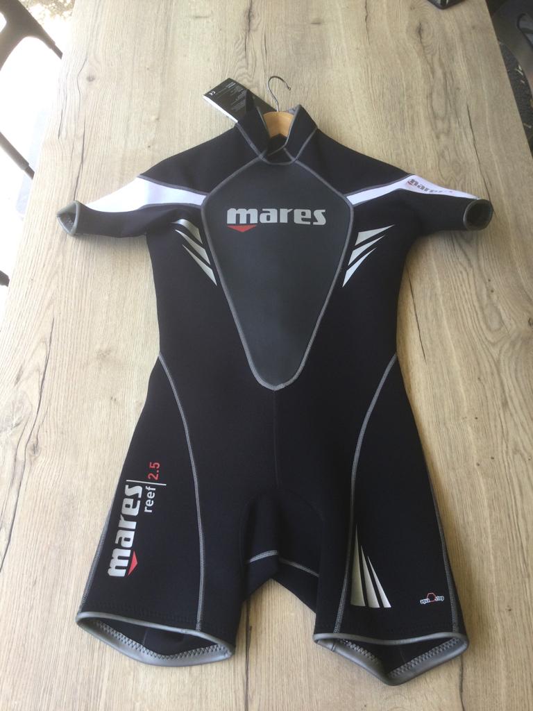Mares Reef Shorty 2,5mm Man size 3 - Nieuw uit stopzetting, Watersport en Boten, Duiken, Nieuw, Duikpak, Ophalen of Verzenden