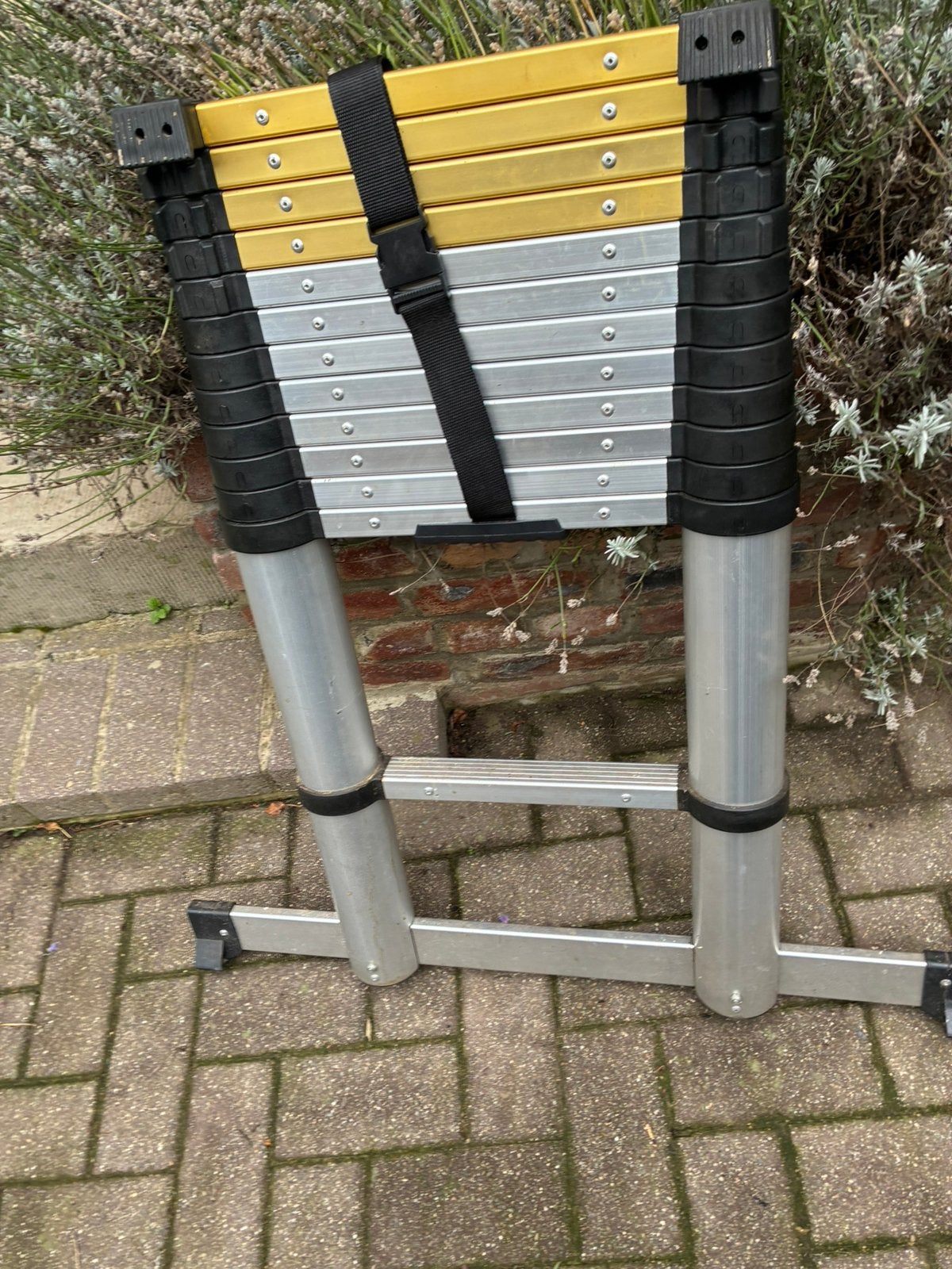 Uit schuifbare ladder, Doe-het-zelf en Bouw, Ophalen, Zo goed als nieuw, Ladder, Opvouwbaar of Inschuifbaar