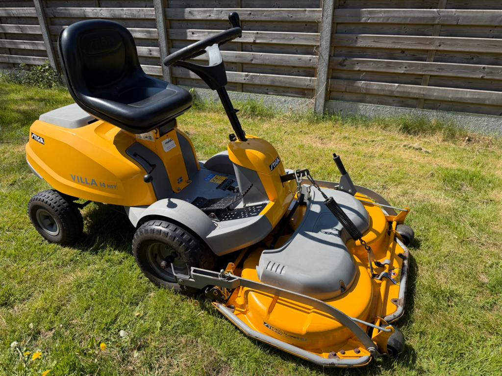 frontmaaier stiga villa, Tuin en Terras, Zitmaaiers, Ophalen, Zo goed als nieuw