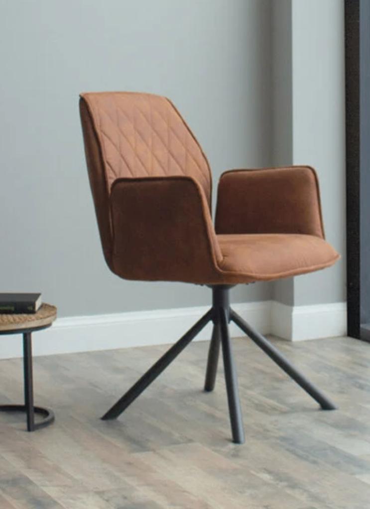 Stoel eetkamer (bruin), Huis en Inrichting, Stoelen, Ophalen, Moderne en comfortabele draaistoel, Bruin, Zo goed als nieuw