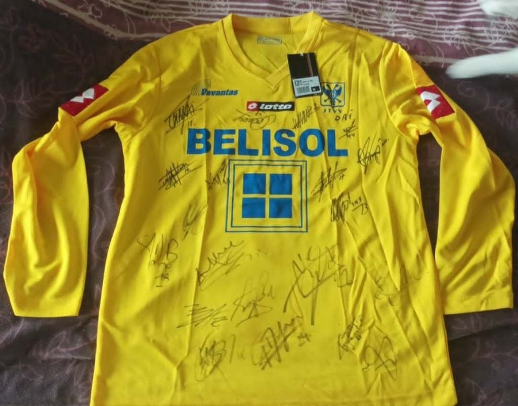 nieuw STVV voetbalshirt, Verzamelen, Sportartikelen en Voetbal, Ophalen of Verzenden, Nieuw, Shirt