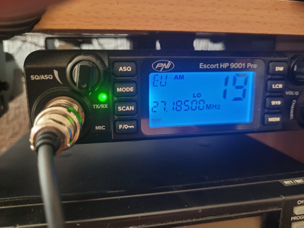 c.b Escort HP 9001 Pro AM-FM,12V/24V,+antenne neuf lire svp., Télécoms, Enlèvement ou Envoi, Neuf, Émetteur et Récepteur