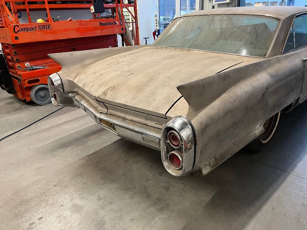 Cadillac Eldorado brougham, 2 stuks + parts car., Entreprise, Achat, Cadillac