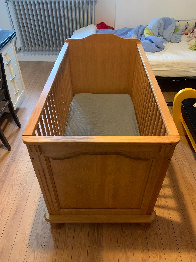 Houten Babybed (60x120) + AeroSleep Matras: Zeer goede staat, Ophalen, Gebruikt, Overige typen