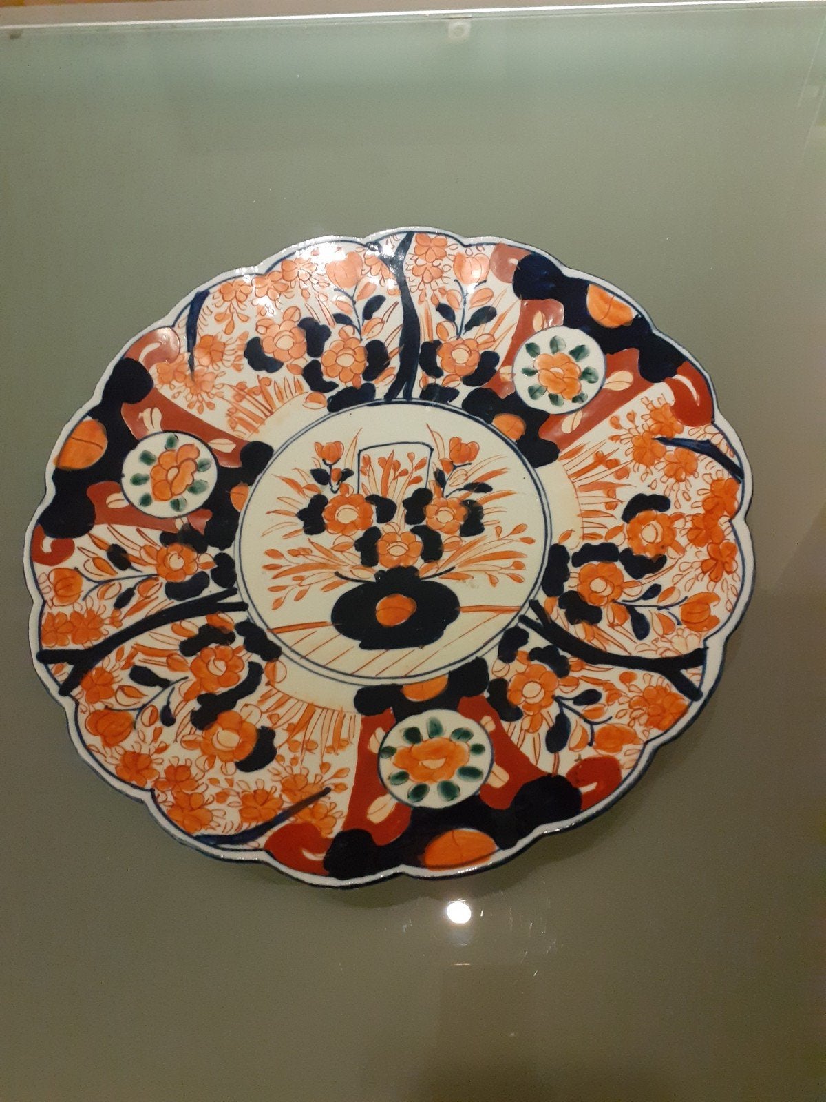 mooi onbeschadigd chinees bord met staander, Ophalen