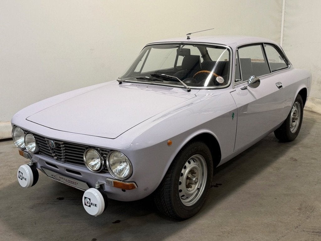 Alfa Romeo 33 GT 1300 (année de construction 1973), Autos, Achat, Entreprise, Cabriolet, Boîte manuelle