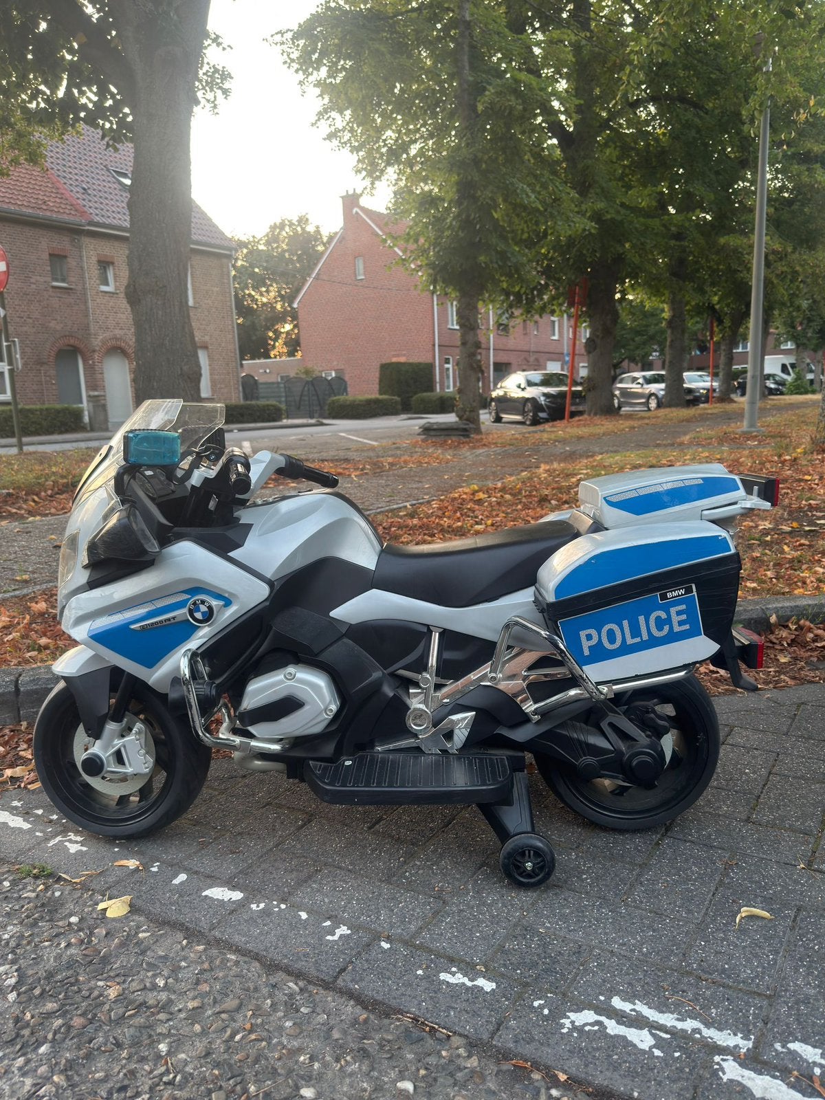 Moto de police électrique pour enfants, Enfants & Bébés, Enlèvement, Utilisé