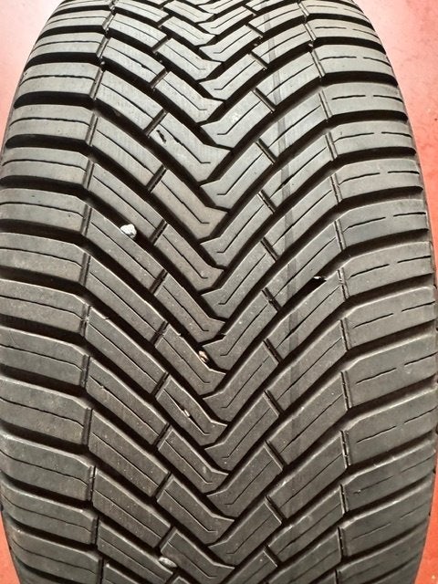 Continental 225/45R17 94W XL All Season Contact, Autos : Pièces & Accessoires, Pneus & Jantes, 4 Saisons, Véhicule de tourisme