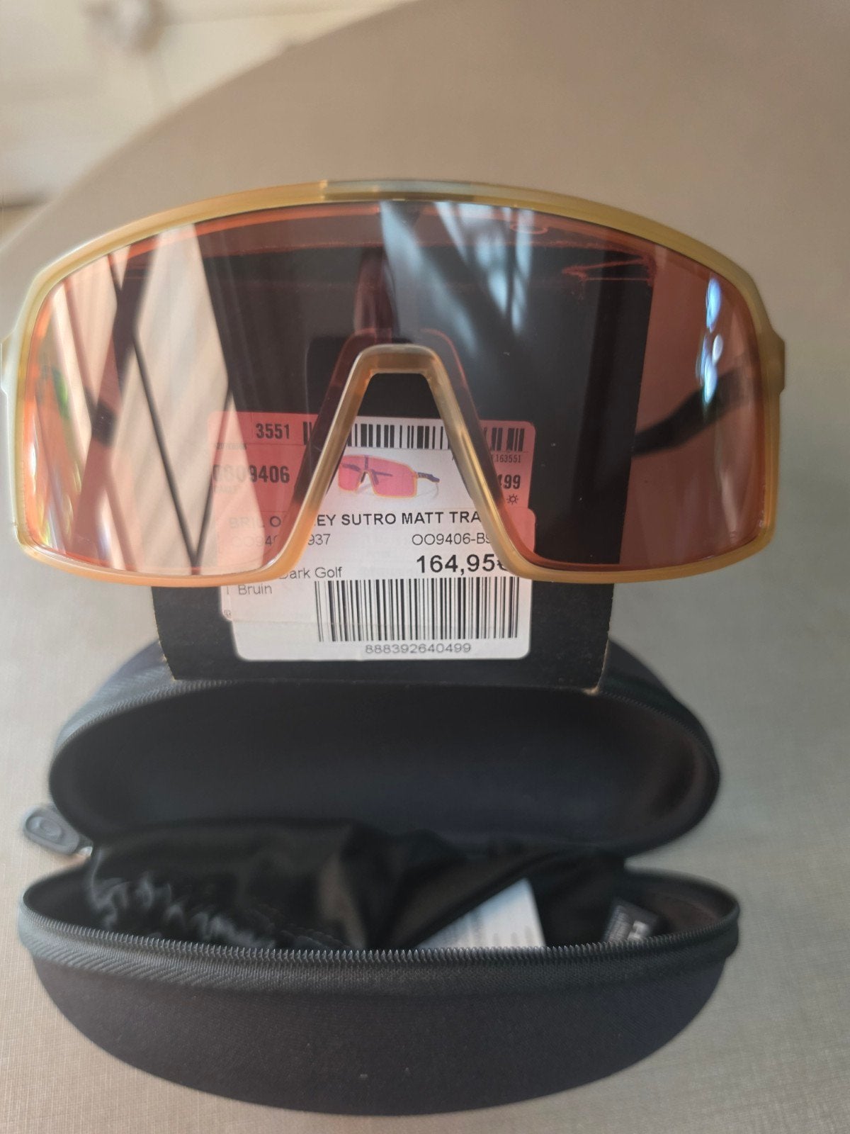 Oakley sutro, Fietsen en Brommers, Fietsaccessoires | Fietskleding, Ophalen