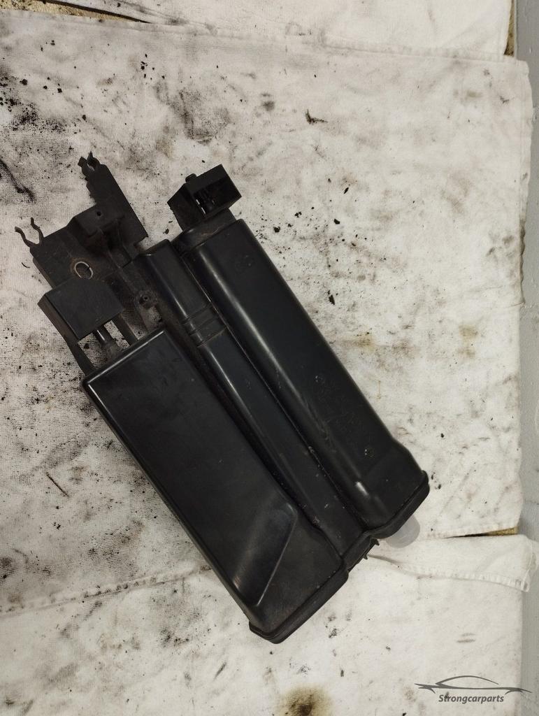 Koolstoffilter Volkswagen Golf 7 5G1 5Q0201801, Gebruikt, -, Volkswagen, -