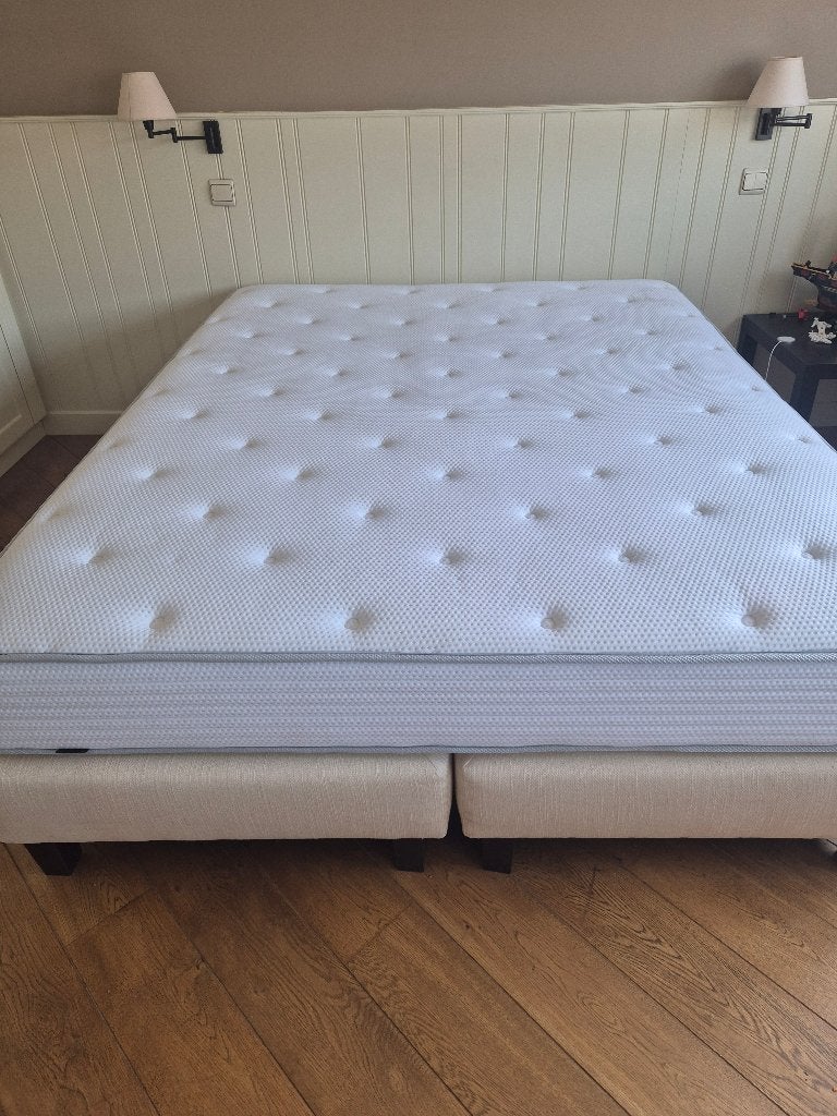 Boxspring 160 cm x 200 cm met luxe matras, Huis en Inrichting, Slaapkamer | Boxsprings, Zo goed als nieuw, 160 cm, 200 cm, Tweepersoons