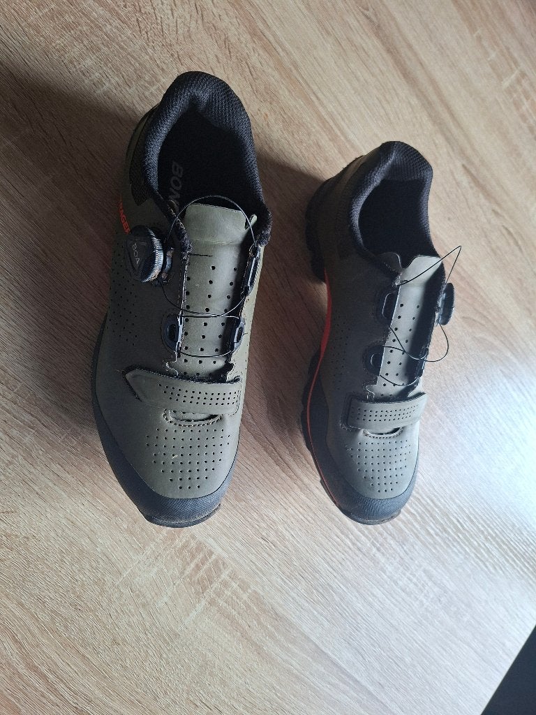 Souliers velo gravel cyclo cross T39, Vêtements | Hommes, Chaussures, Autres couleurs, Bontrager, Comme neuf, Enlèvement