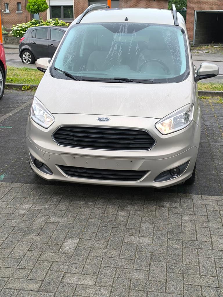 Ford Tourneo courier 1.0 Eco Boost 2017,114000km, Auto's, Ford, Voorwielaandrijving, Stof, 5 deurs, Particulier